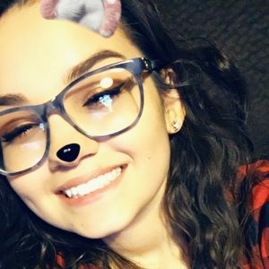 Meet your Posher, Shelbie